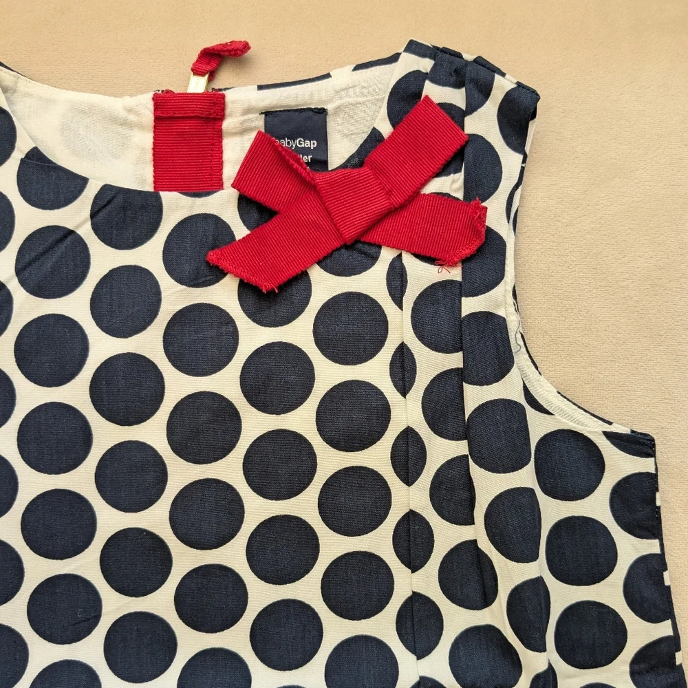NWT GAP Polka Dot With Red Bow Top - size 4 yrs